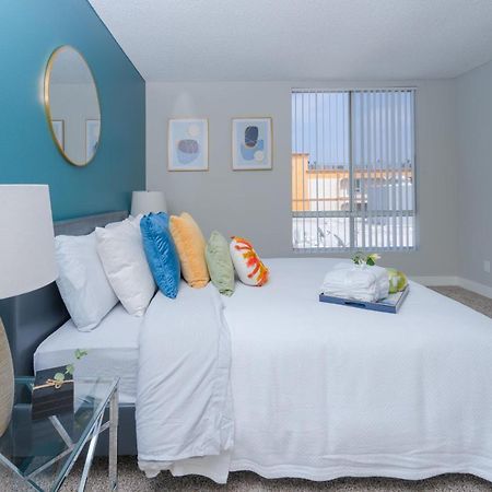 Universal Studios 8 Min Drive Two Bedroom Apartment With Free Parking Los Angeles Exterior photo