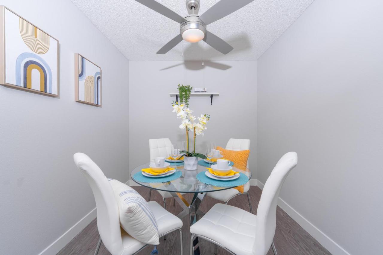 Universal Studios 8 Min Drive Two Bedroom Apartment With Free Parking Los Angeles Exterior photo